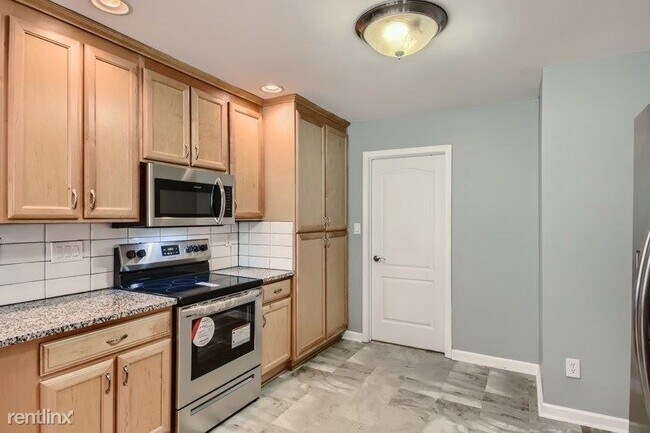 Foto del edificio - 2 br, 2 bath House - 1487 Empress Dr UNIT