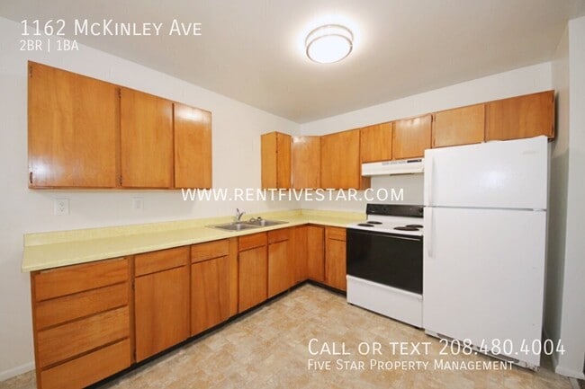 Building Photo - 1162 McKinley Ave