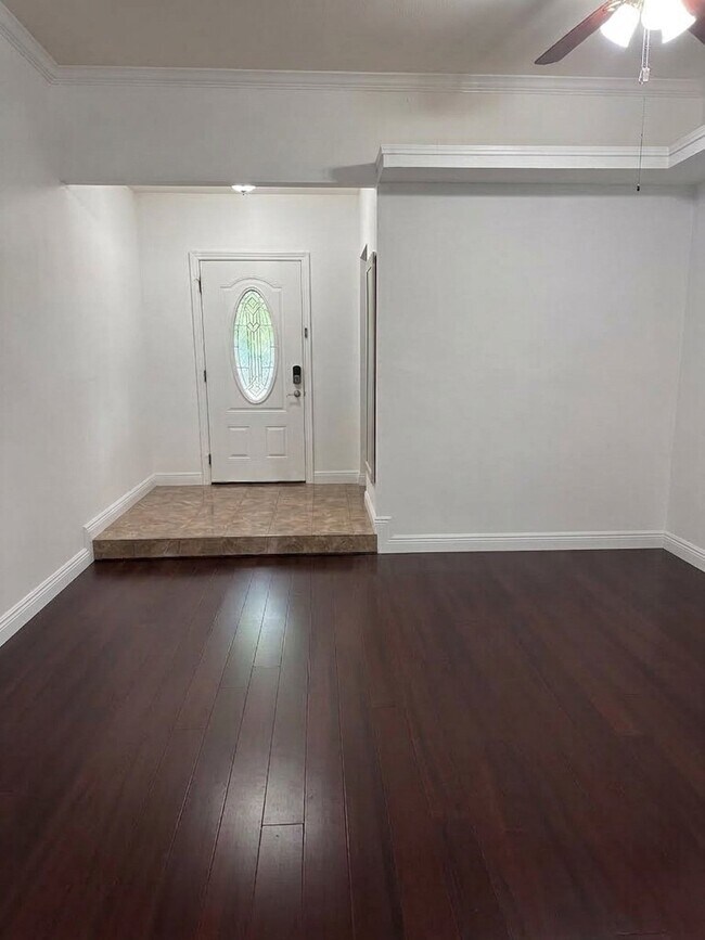 Foto del edificio - 7016 Indiana Ave