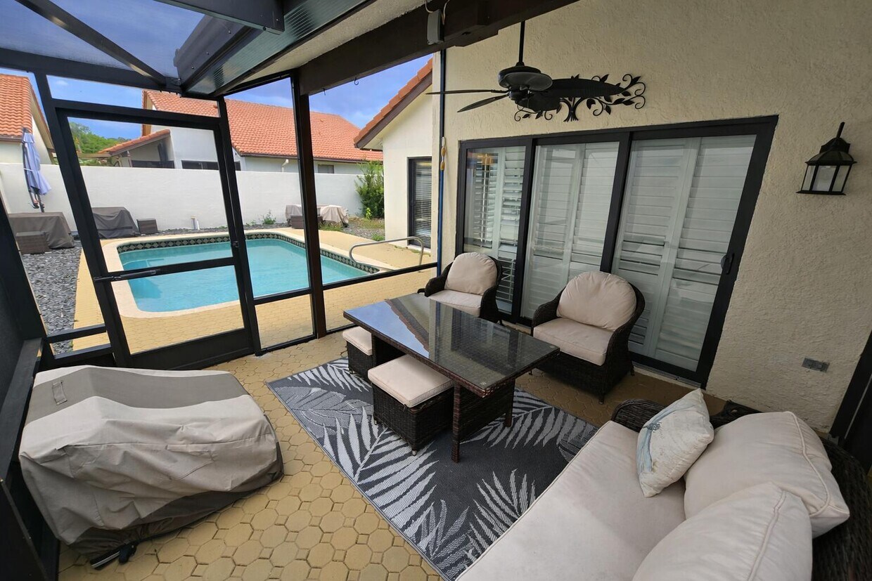 Building Photo - 21583 Villa Nova Dr
