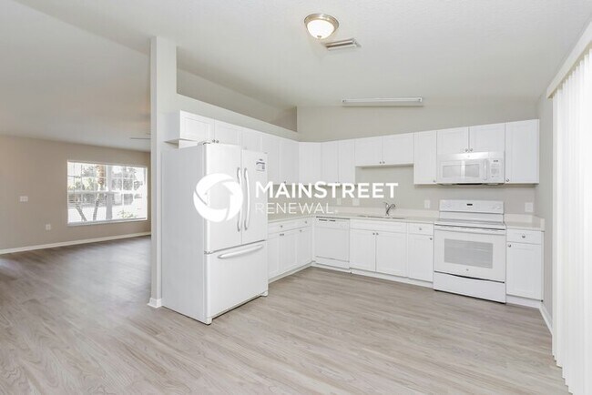 Foto del edificio - 3 Bedroom Pet-Friendly Home in North Port, FL with Main Street Renewal