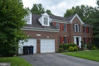 Building Photo - 12503 Woodsong Ln