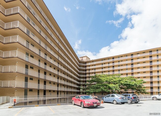 Foto del edificio - 3br/2ba/2pkg Condo in Waikalani Woodlands ...