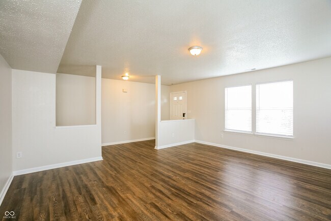 Foto del edificio - 6259 Dusty Laurel Dr