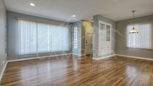 Building Photo - Beautiful 4 Bedroom Home in Sugarhouse