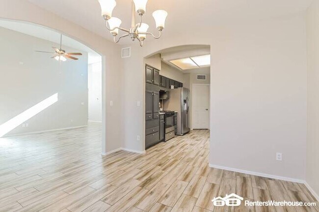 Building Photo - Recently updated 3 Bed, 2 Bath home in Tucson