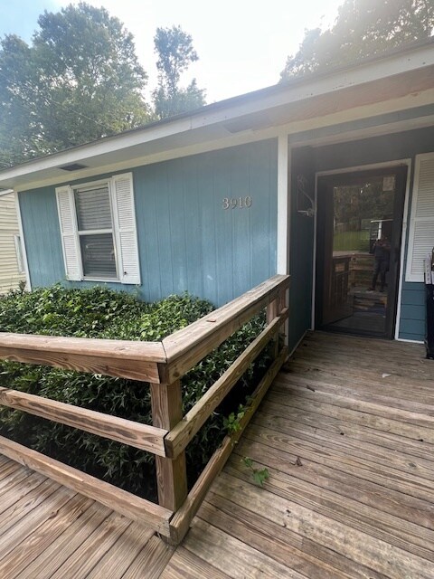 Primary Photo - 3910 Thompson Rd