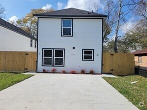 Building Photo - 8715 Bertwood St