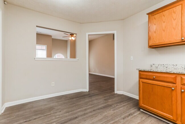Building Photo - 116 Unity Cove
