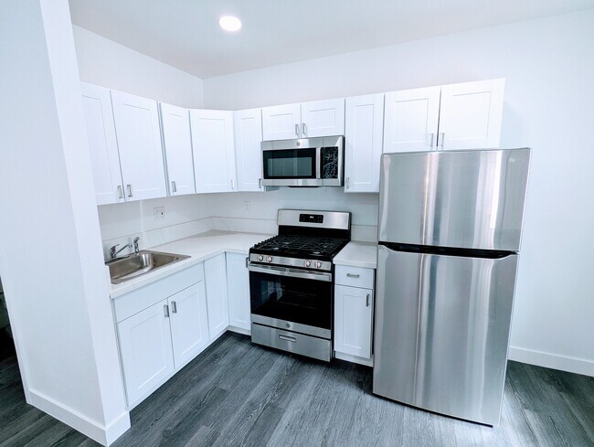 Cocina - 201 Parkbrook Plz