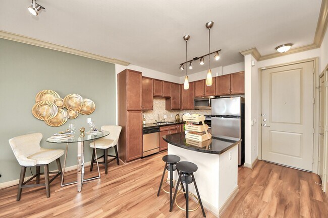 Building Photo - 6363 San Felipe St