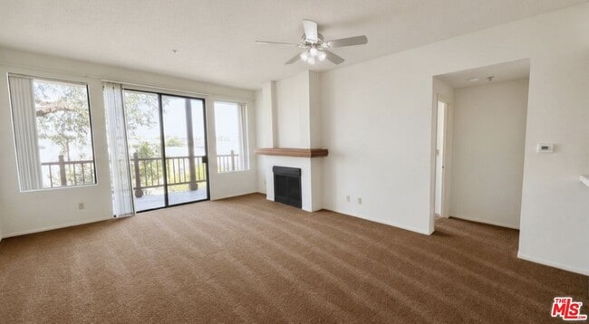 Building Photo - 2567 Plaza del Amo