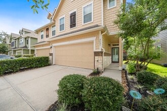 Building Photo - 2621 Wilson Creek Dr