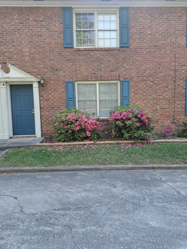 Primary Photo - 68 Mount Moriah Rd