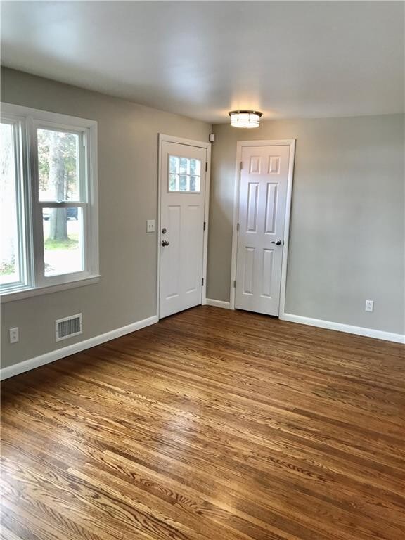 Foto del edificio - 1516 Long Pond Rd