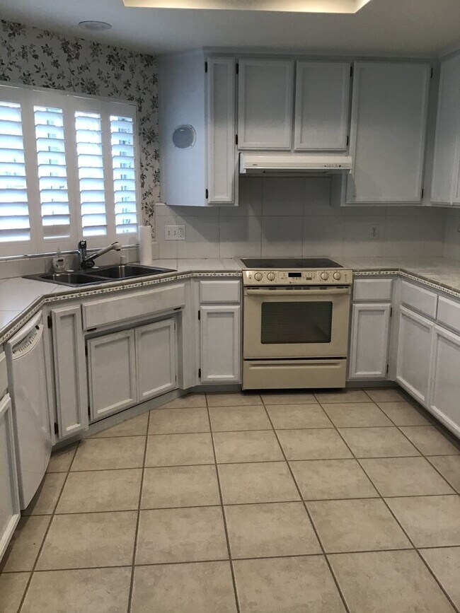 Foto del edificio - 18862 Meadowlark Ct