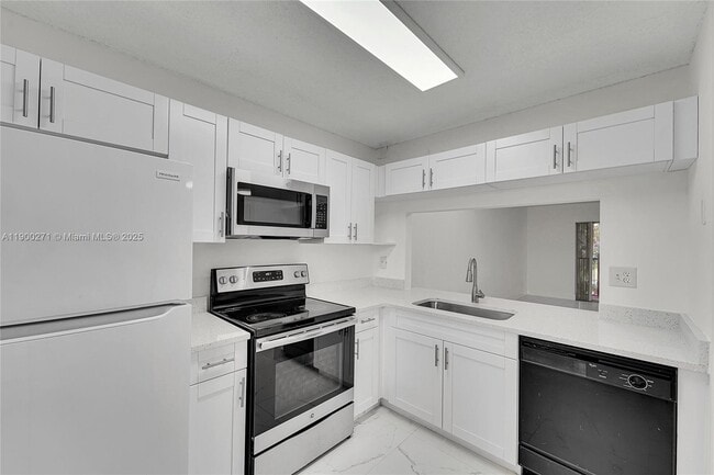Foto del edificio - 737 NW 103rd Terrace