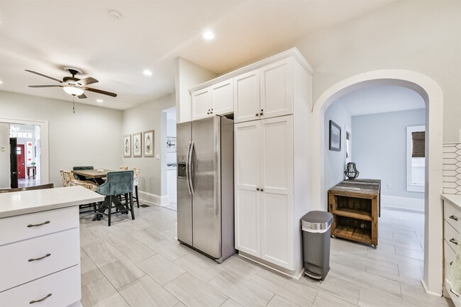 Building Photo - 1121 Market St