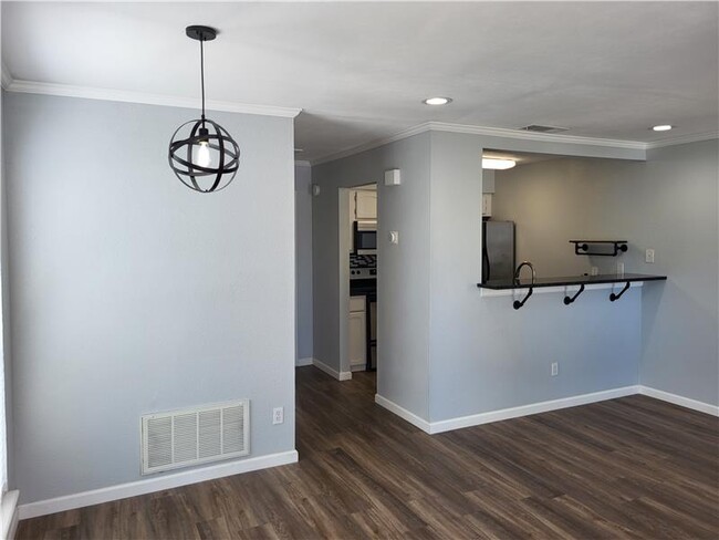 Foto del edificio - 6702 Everhart Rd