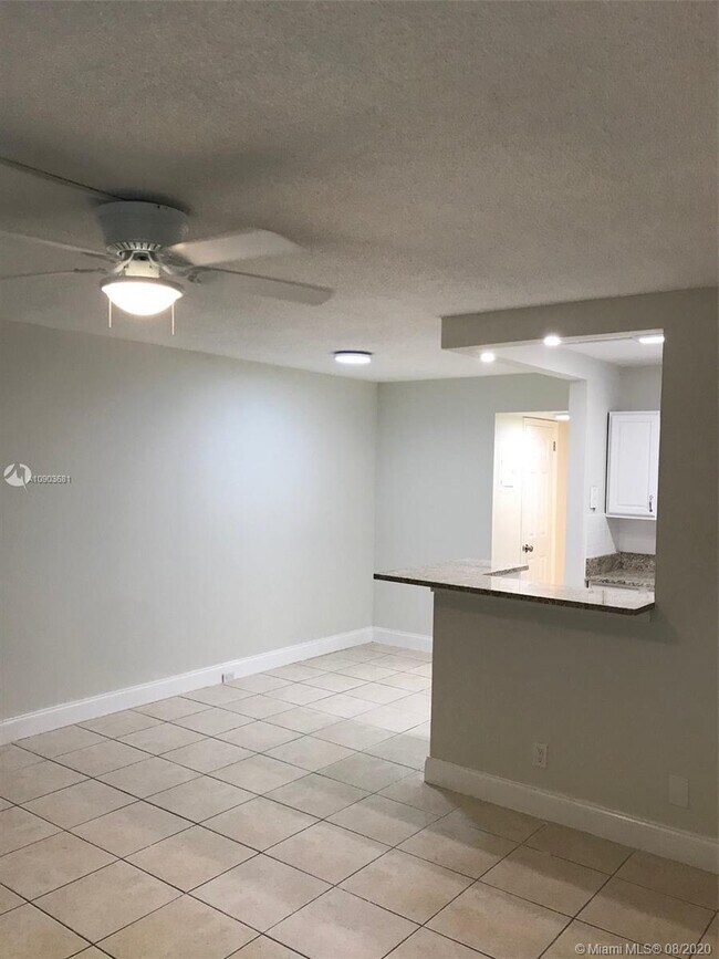 Foto del edificio - 54 Canterbury C