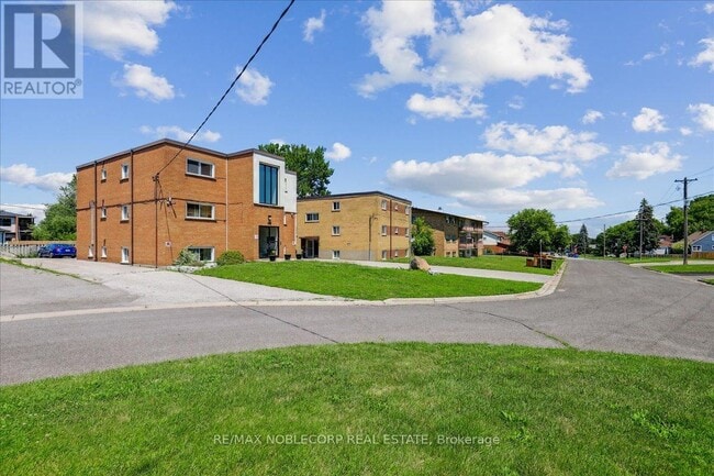 Building Photo - 362 Elgin Ct