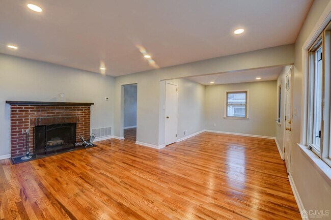 Foto del edificio - 157 Cooper Ave
