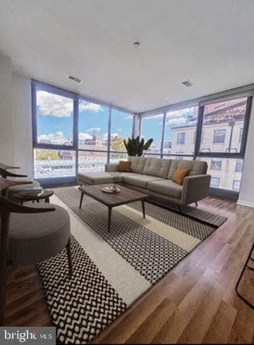 Foto del edificio - 401 Race St