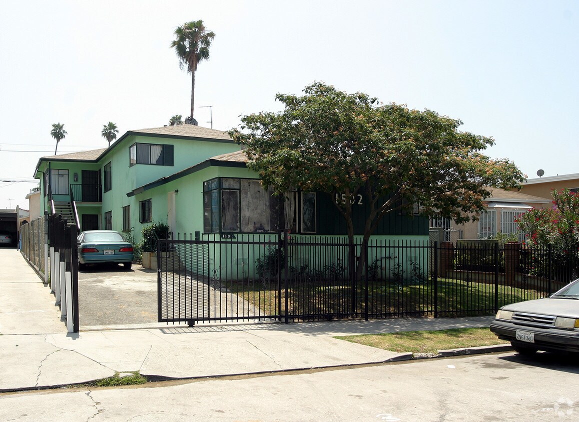 Primary Photo - 1502 S Cloverdale Ave