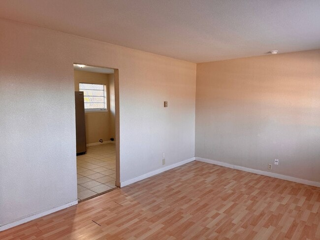 Building Photo - Affordable 3 Bed 1 Bath In Lynwood