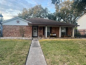 Building Photo - 11107 Sageking Dr