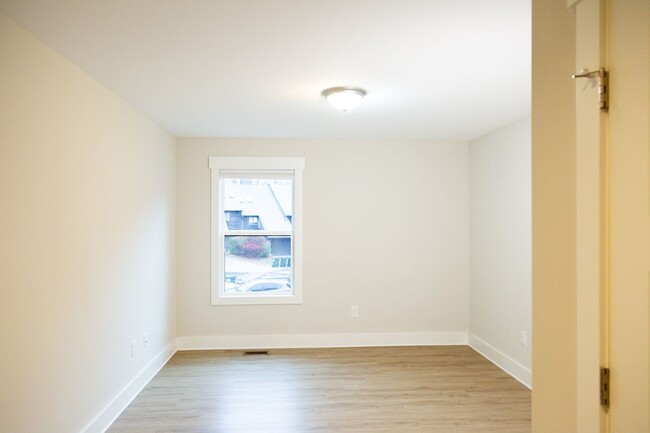 Building Photo - 3 Bedroom Home in Birnam Wood