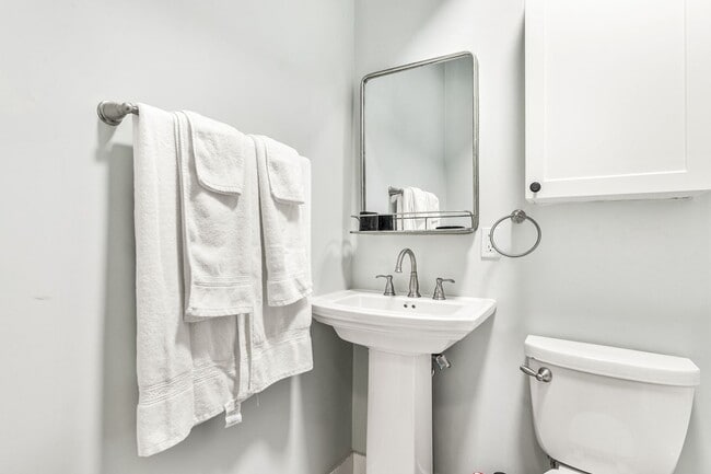 Interior Photo - The Commodore