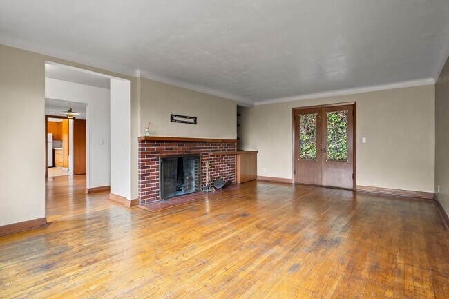 Foto del edificio - 825 SW Broadway Dr