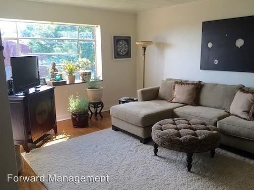 Building Photo - 1 br, 1 bath Apartment - 5440 5th Avenue