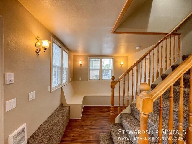 Foto del edificio - 1472 E 19th Ave