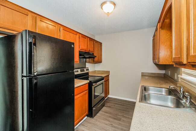 Foto del edificio - 12921 Robin Cir