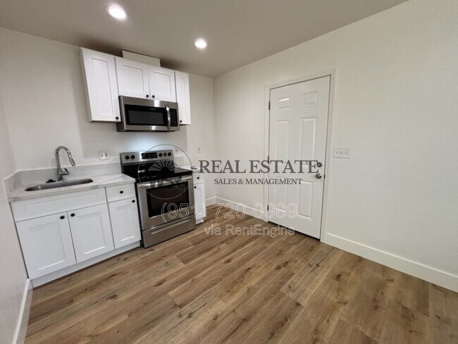 Foto del edificio - 5704 Wisteria Dr
