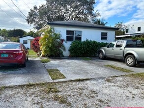 Building Photo - 6334 SW 35th St