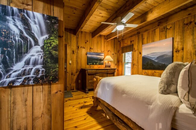 Foto del edificio - 615 Polly Mountain Rd