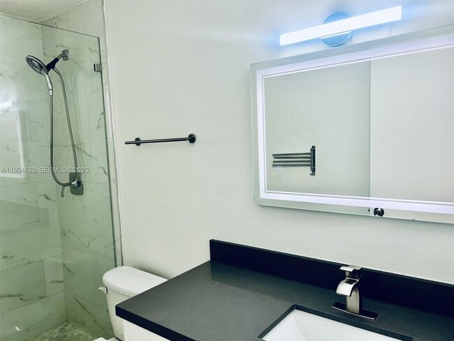 Building Photo - 1012 SW 4th Ave