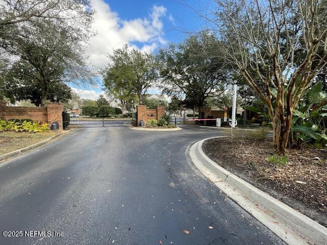 Foto del edificio - 11251 Campfield Dr