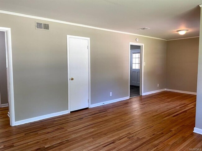 Foto del edificio - 940 Green Ridge Ct