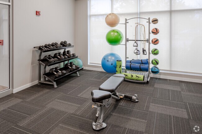 gimnasio abierto las 24 horas - West River Commons
