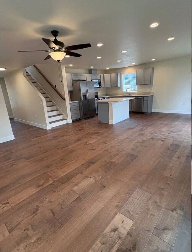 Foto del edificio - 613 St Thomas Ln