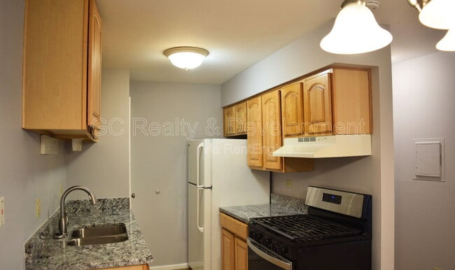 Building Photo - 1180 Meadow Ln