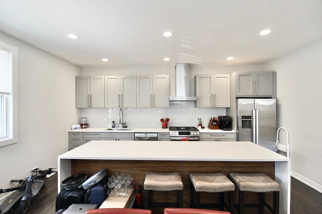 Foto del edificio - 5646 N Ashland Ave