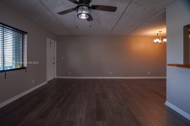 Building Photo - 2200 Springdale Blvd