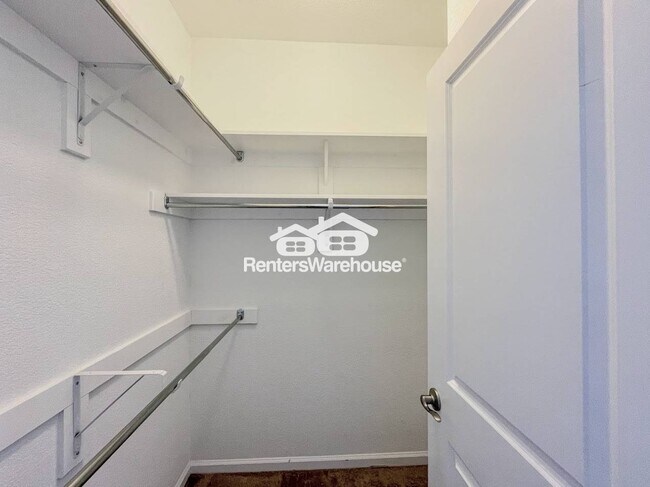 Foto del edificio - 1713 Dresdon Ln