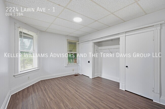 Building Photo - 2224 Lawn Ave