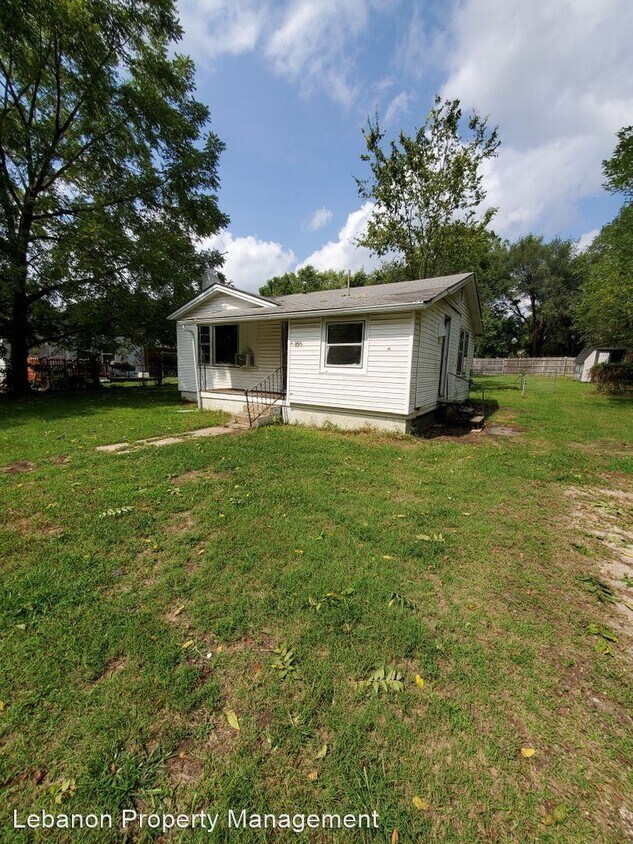 895 Sarah St, Lebanon, MO 65536 House Rental in Lebanon, MO